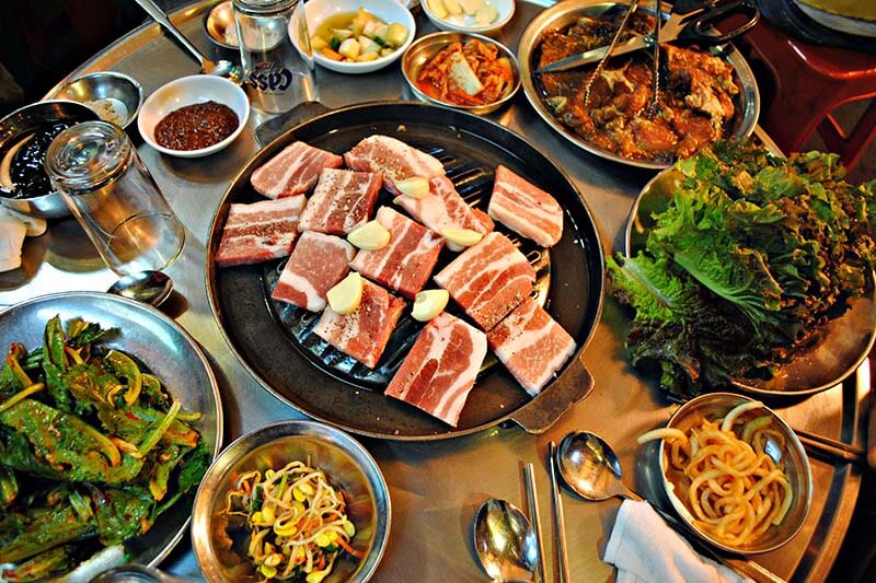 Thịt nướng là món không thể bỏ qua khi đến Hàn Quốc