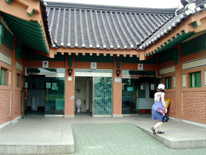 Nhà vệ sinh công cộng Hàn Quốc