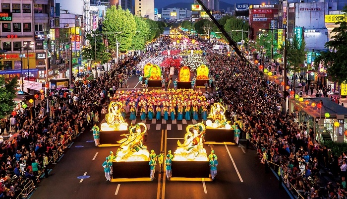 Lên lịch book vé máy bay đi Seoul, Hàn Quốc xem lễ hội đèn lồng 2
