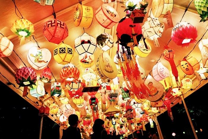 Lên lịch book vé máy bay đi Seoul, Hàn Quốc xem lễ hội đèn lồng 3