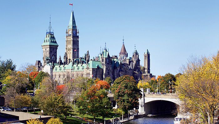 Thủ đô Ottawa, Canada mang vẻ đẹp cổ kính