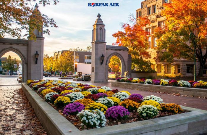 Khám phá Bloomington Normal